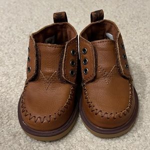 Tom’s chukka boots. Size 5 toddler.